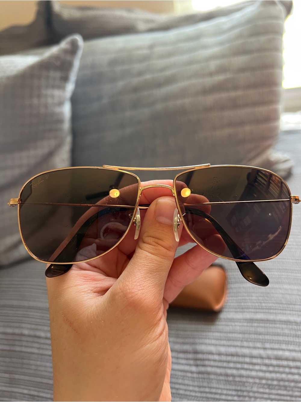 Ray-Ban Gold Metal Aviator Sunglasses with Green Lenses - Picture 2 of 4